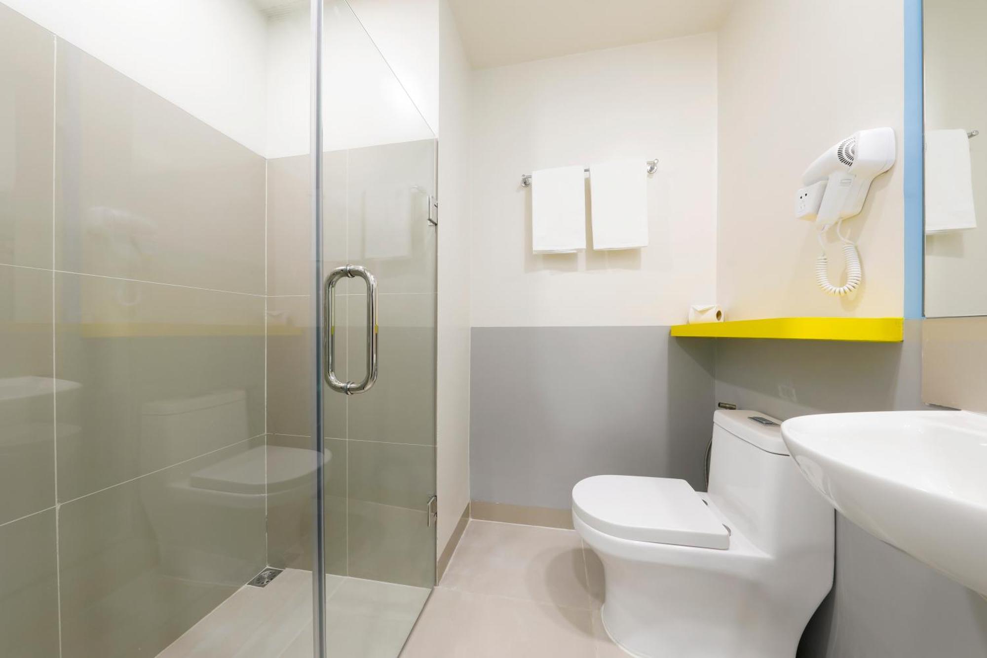 Hop Inn Hotel Davao Экстерьер фото